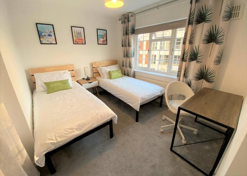 Redhill Town Centre 3 Bed House Near Gatwick Airport, Easy Commute To London 아파트 외부 사진