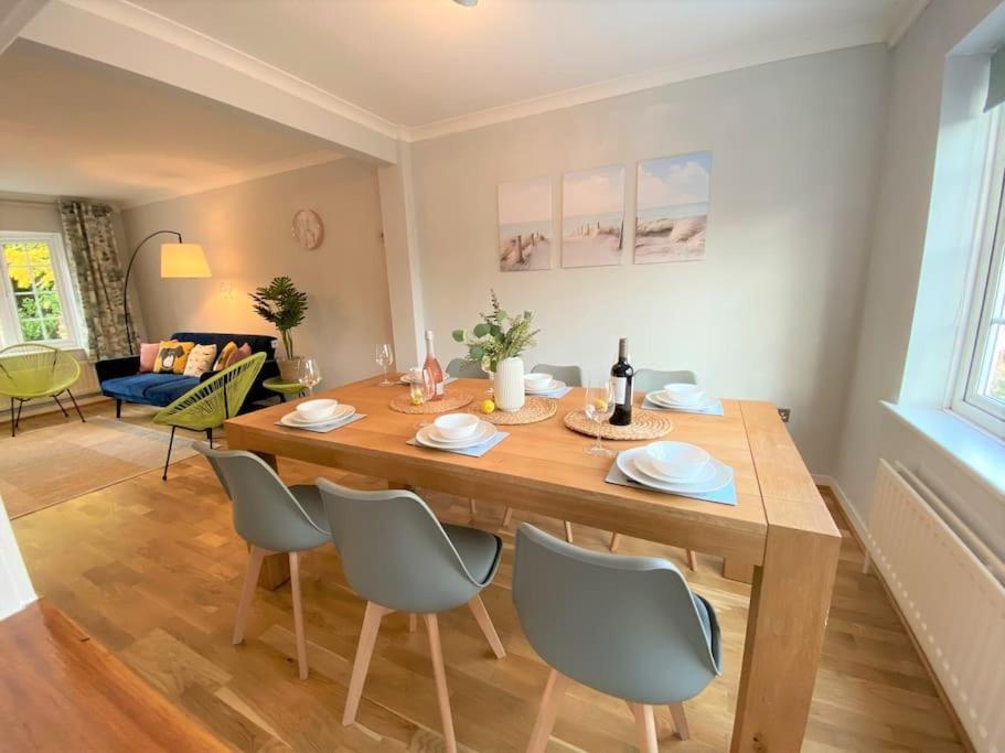 Redhill Town Centre 3 Bed House Near Gatwick Airport, Easy Commute To London 아파트 외부 사진