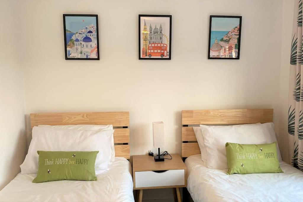 Redhill Town Centre 3 Bed House Near Gatwick Airport, Easy Commute To London 아파트 외부 사진